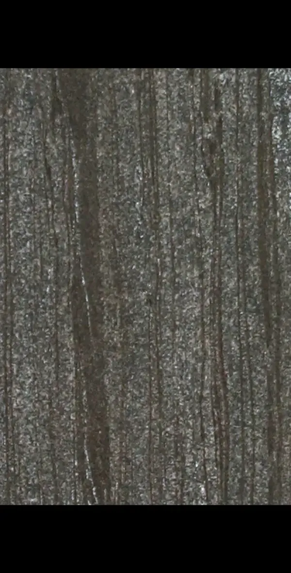Storm Noir Vertical · הטקסטורה מקרוב