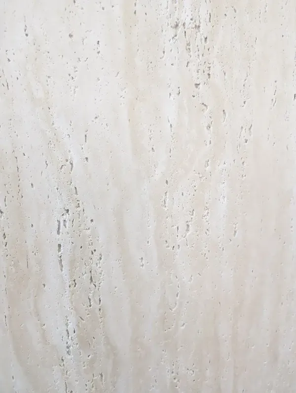 Travertine Milan · הטקסטורה מקרוב